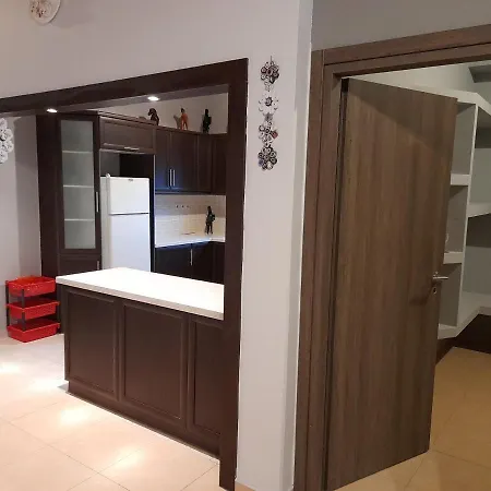 εξωτικο διαμερισμα με θεα την παραλια αλυκης