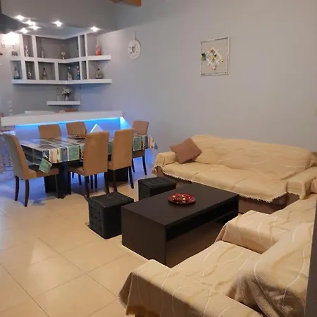 Villa εξωτικο διαμερισμα με θεα την παραλια αλυκης *